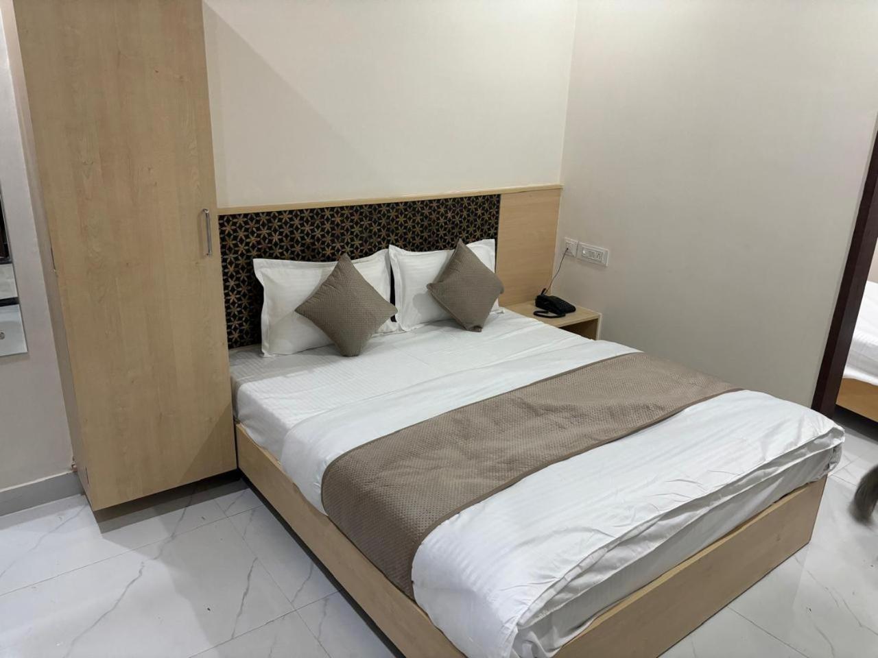Hotel Silver Moon ชัยปุระ ภายนอก รูปภาพ
