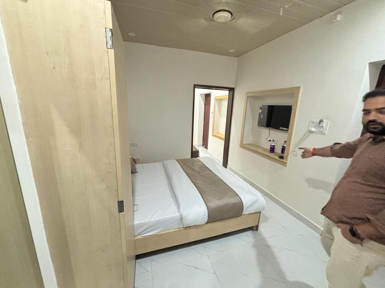 Hotel Silver Moon ชัยปุระ ภายนอก รูปภาพ