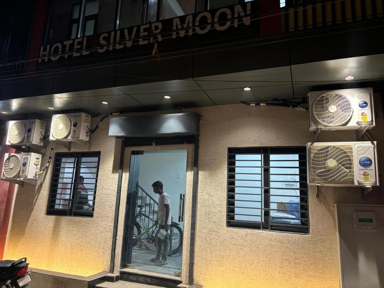 Hotel Silver Moon ชัยปุระ ภายนอก รูปภาพ